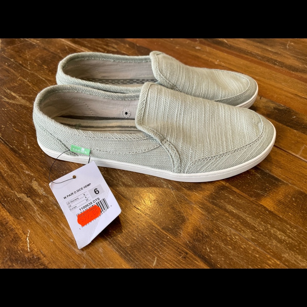 Sanuk Pair O Dice Hemp shoes size 6